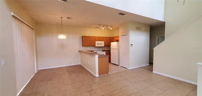 Foto del edificio - 356 Monroe Cir