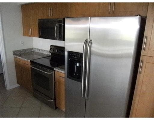 Photo - 6529 Emerald Dunes Dr (Royal Palm Beach, FL) Apartment