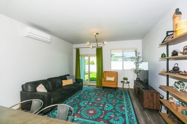 Building Photo - Ho'opili single level home