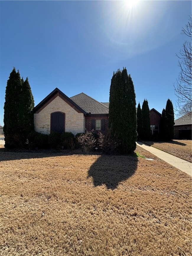 Building Photo - 3001 SW Joshua Ave