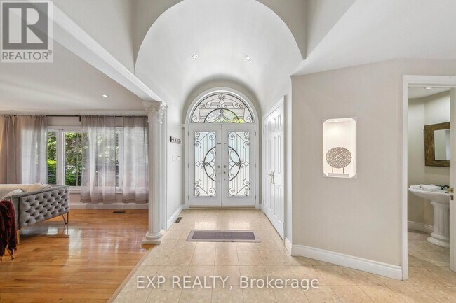 Photo du bâtiment - 1572 Knareswood Dr