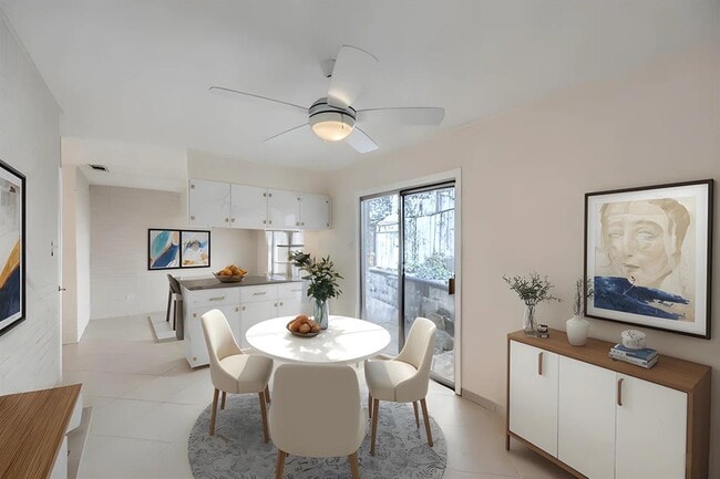 Foto del edificio - 3004 Maywood Cir