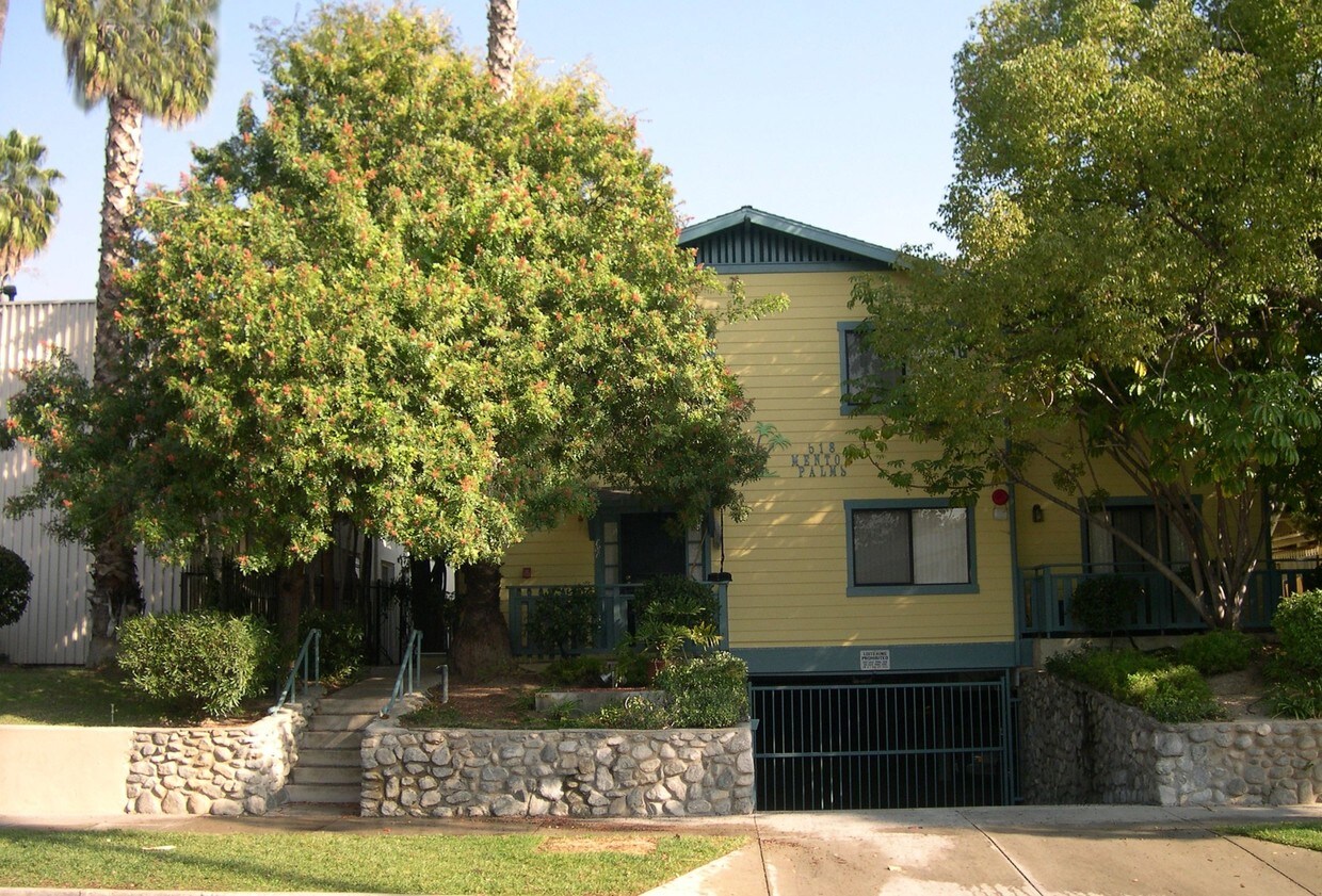 Primary Photo - Mentor Palms Apartments