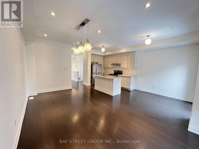 Photo du bâtiment - 4122 Hwy 7