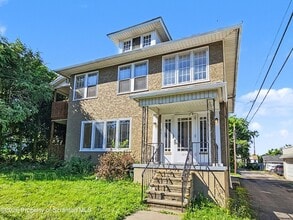 Building Photo - 1614 Linden St