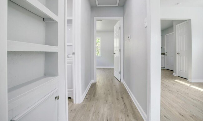 Foto del edificio - 5123 Peachtree St