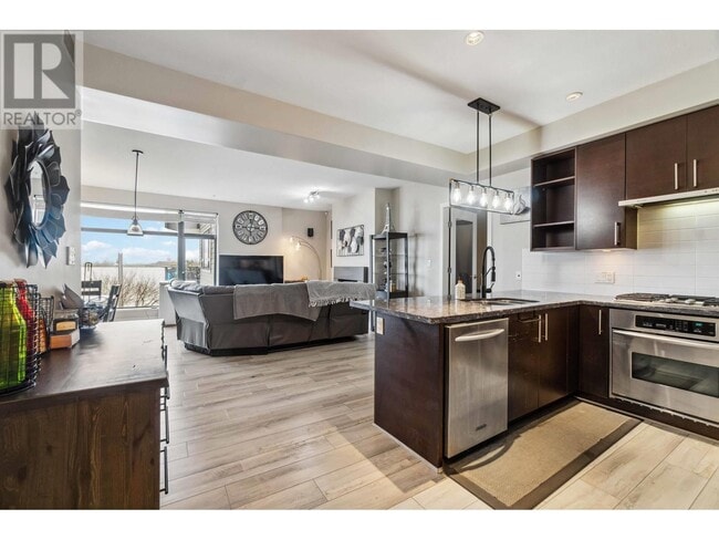 Building Photo - 14300 Riverport Way