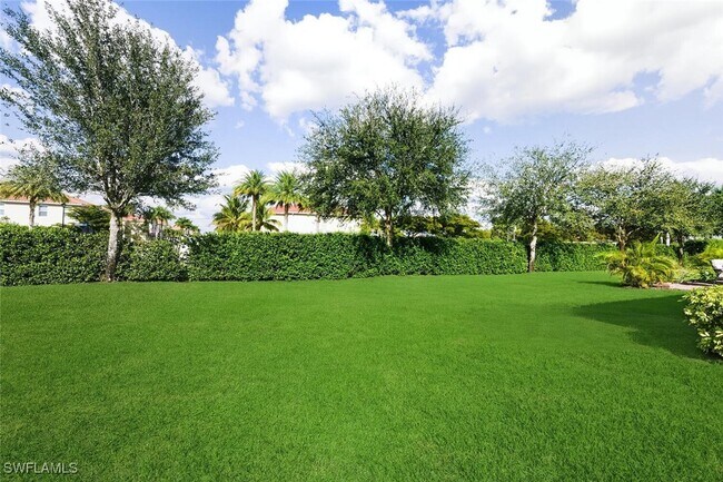 Foto del edificio - 2080 Wellington St