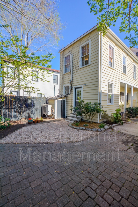 178 Wentworth St Unit B, Charleston, SC 29401 Condo for Rent in