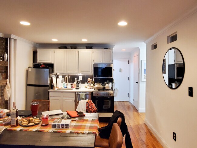 Building Photo - 171 Mulberry St