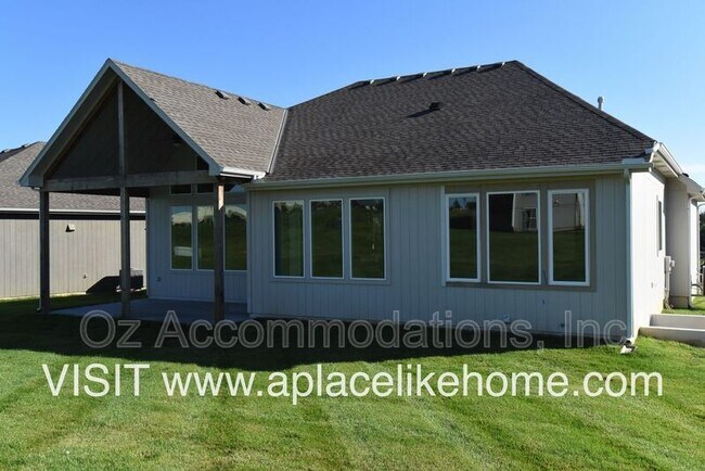 Building Photo - 8178 Valley Rd