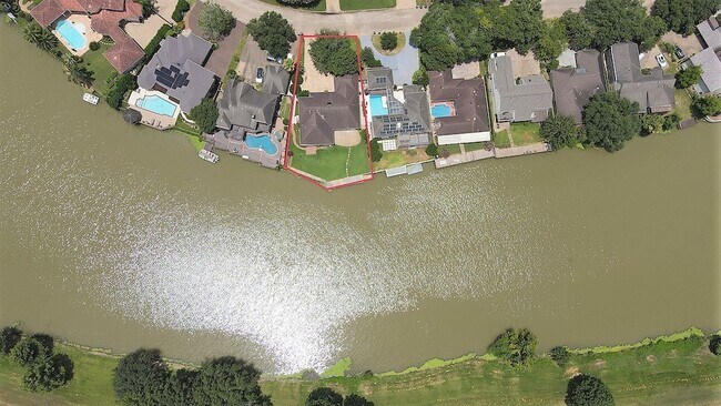 Foto del edificio - 1231 Creekford Cir