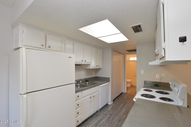 Foto del edificio - 3004 E Waltann Ln