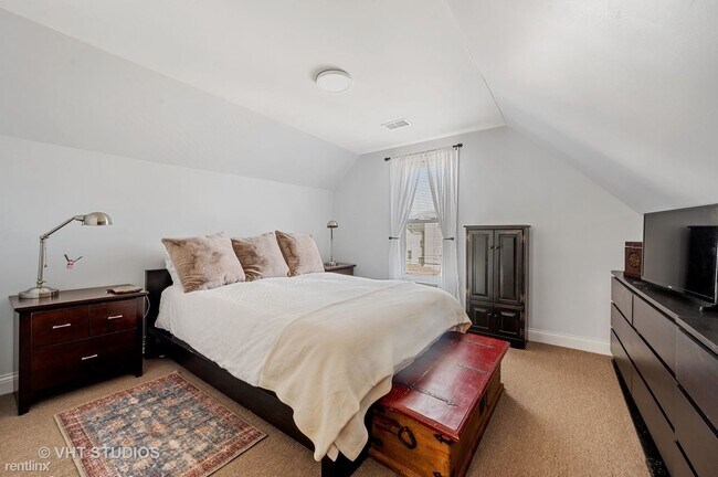 Foto del edificio - 3137 N Monticello Ave
