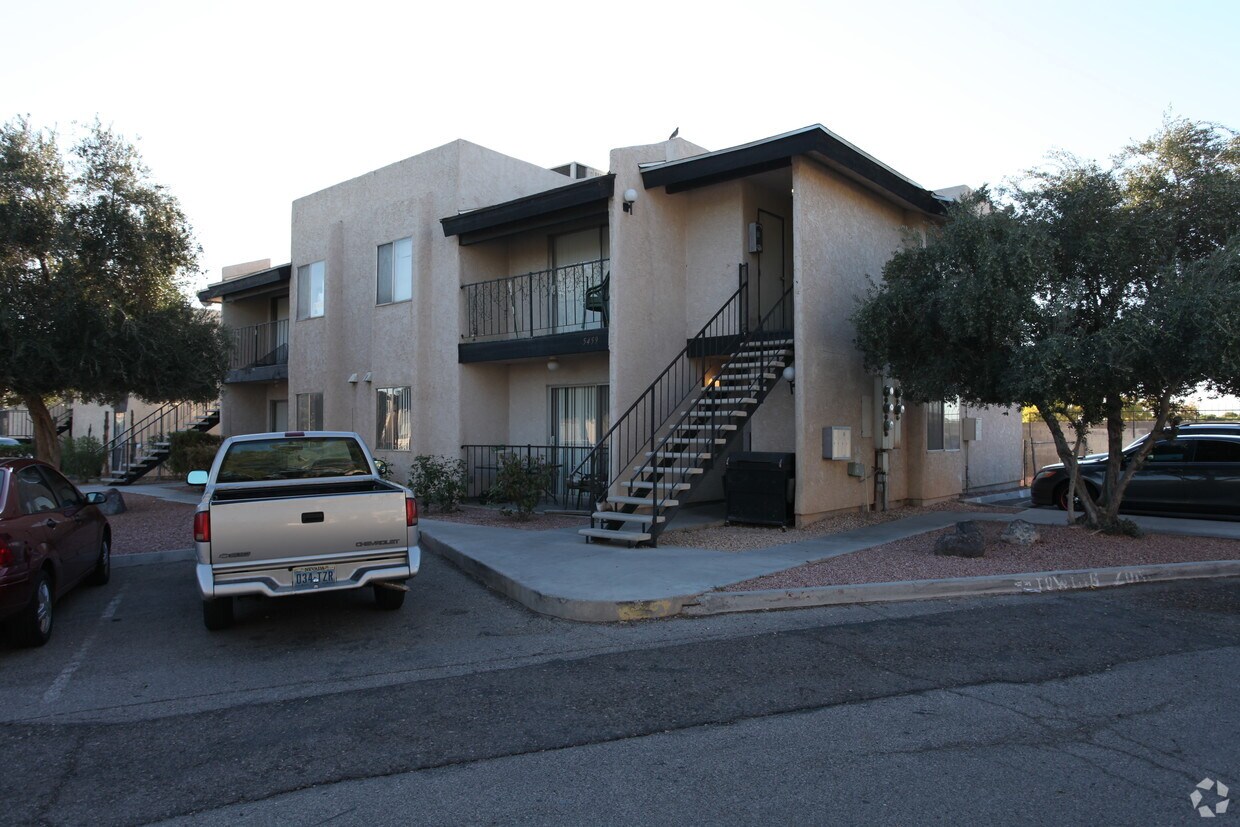 Primary Photo - 5459 Retablo Ave