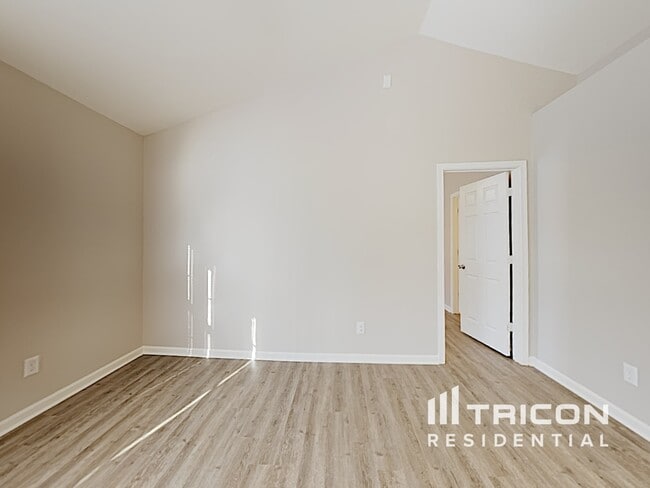 Building Photo - 1510 Verese Ct