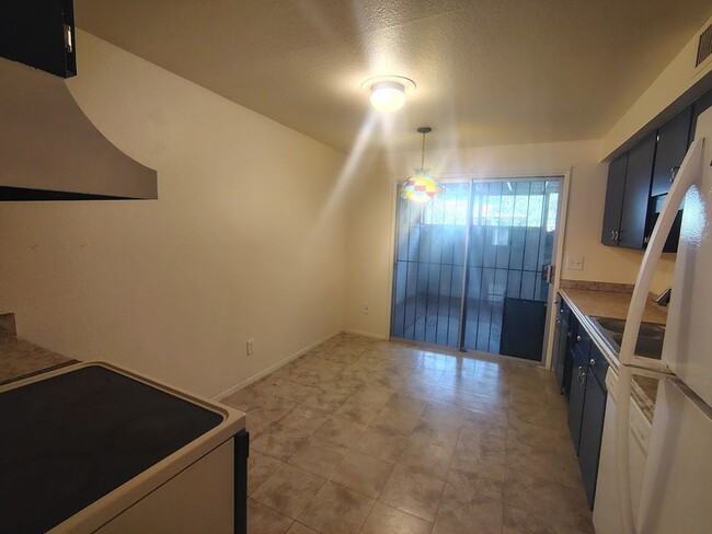 Foto del edificio - 926 N Venice Ave