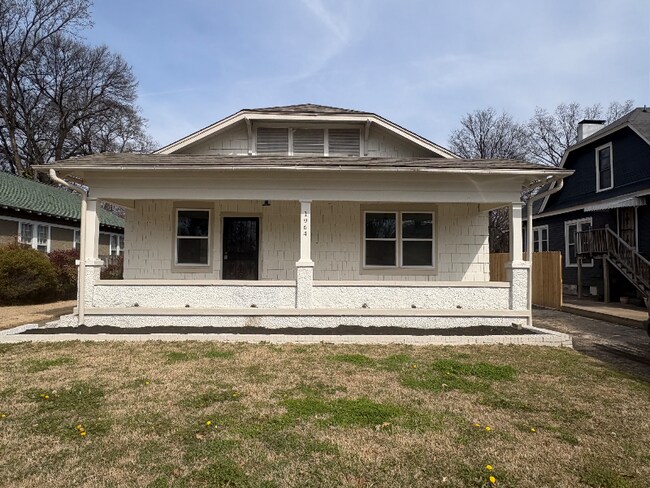 Building Photo - 1964 Young Ave