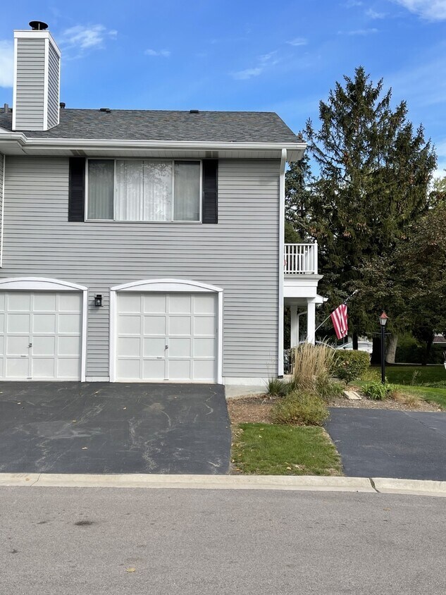 329 Coventry Ct Unit 329, Clarendon Hills, IL 60514 Condo for Rent in