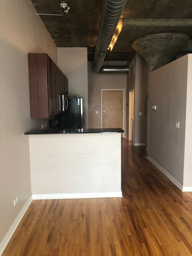 Foto del edificio - 1001 W 15th St