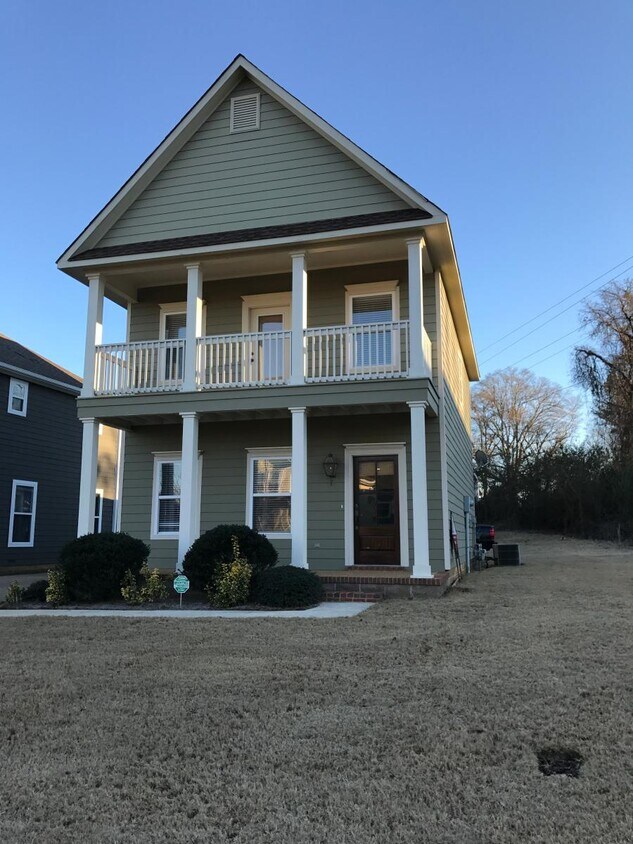 110 Edgewood Blvd, Oxford, MS 38655 House Rental in Oxford, MS