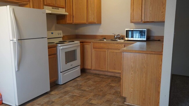 Building Photo - 1801 Elcadore Dr