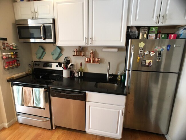 Foto del edificio - 7 Burrill Pl