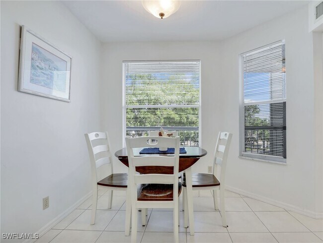 Foto del edificio - 360 Horse Creek Dr