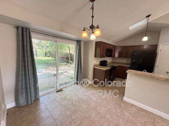 Building Photo - 4334 Allesandro Dr