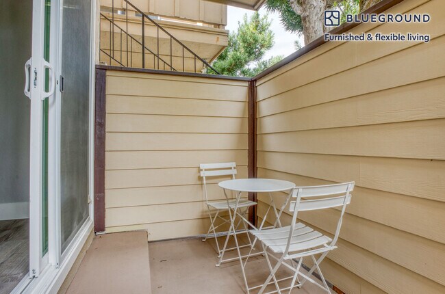 Foto del edificio - 906 Burbank Dr