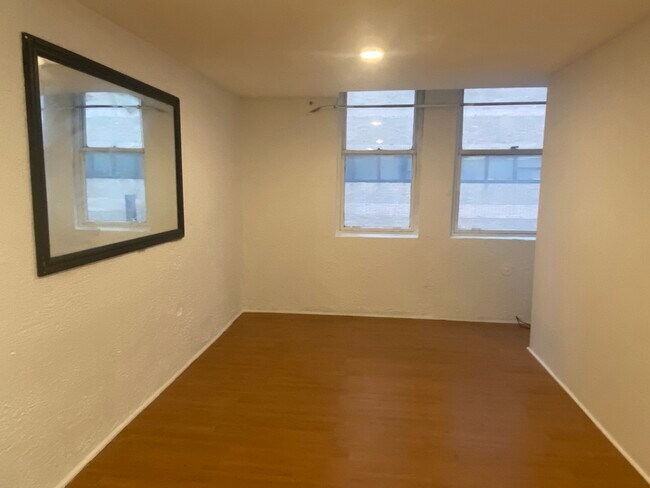 Foto del edificio - 126 S 11th St