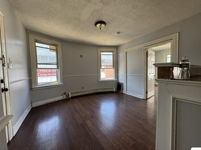 Foto del edificio - 60 Wilkinson Ave