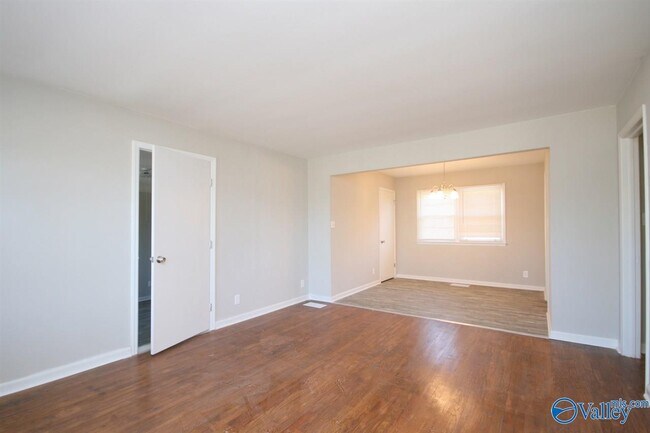 Foto del edificio - 3306 Bartee Ln NW