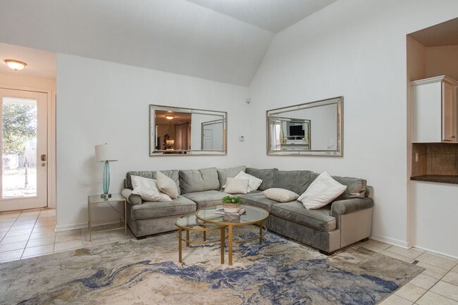 Building Photo - 1417 Island Town Dr