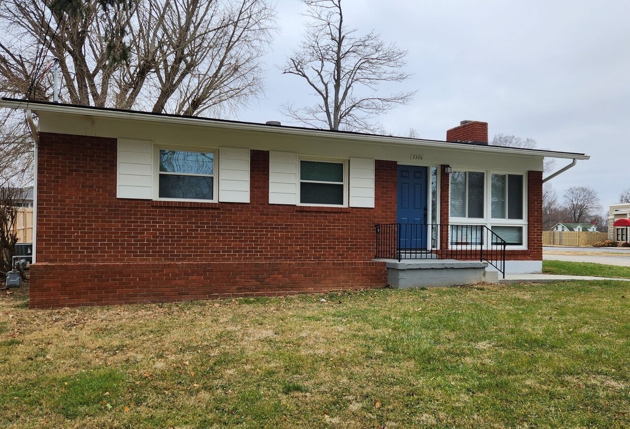 Primary Photo - Charming 3 bedroom 1 bath in Crestwood wit...