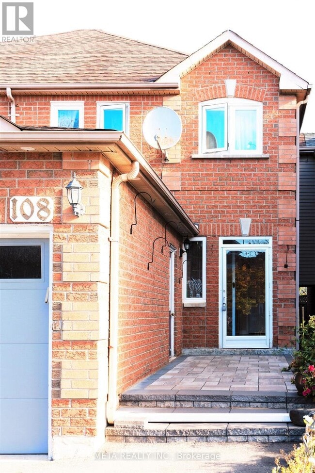 Building Photo - 108 Lent Crescent