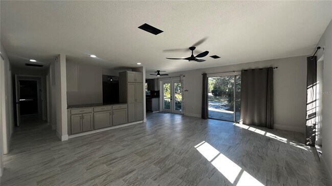 Foto del edificio - 1606 NW 22nd St