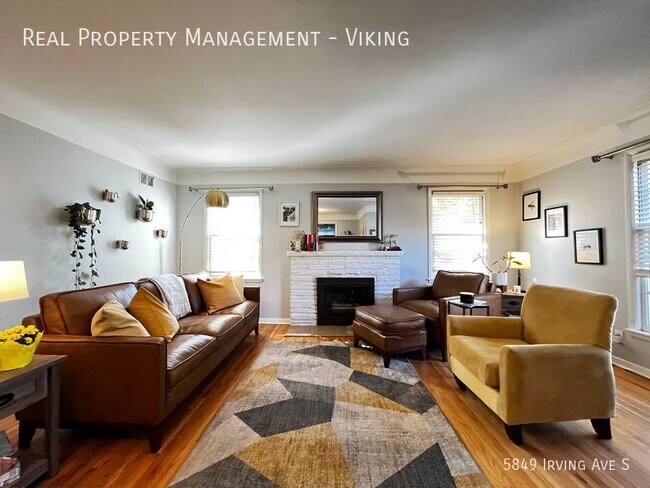 Foto del edificio - 3 Bed 2 Bath Home Fenced In Backyard! Secu...