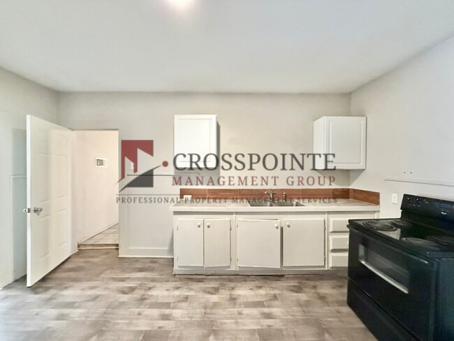 Foto del edificio - Charming 2-Bedroom 1-Bathroom Unit!