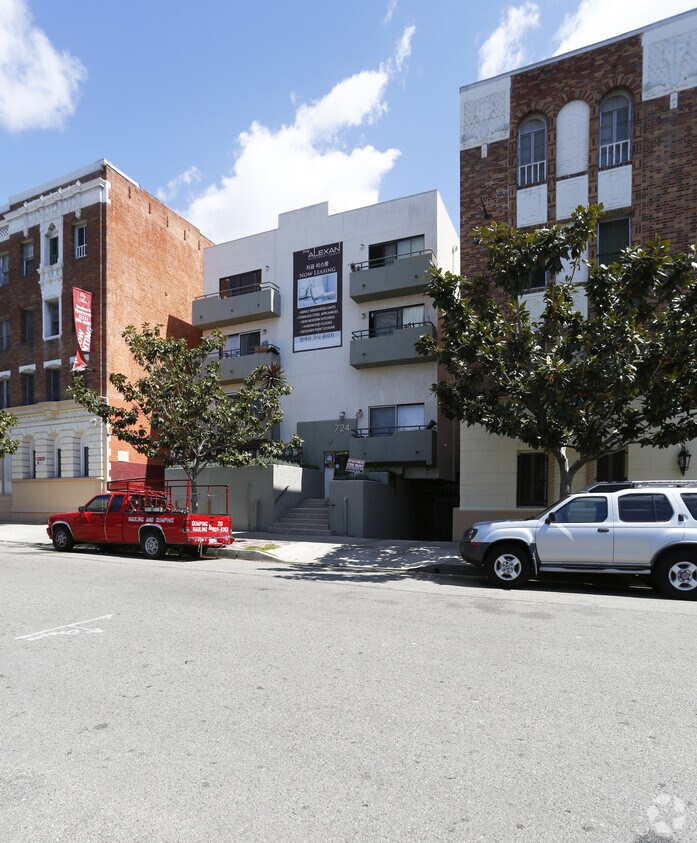 Building Photo - The Alexam