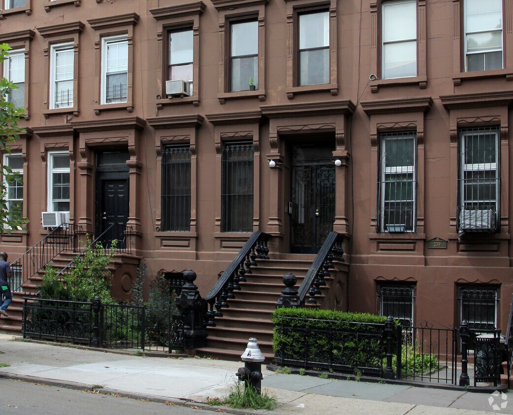 Building Photo - 237 Jefferson Ave