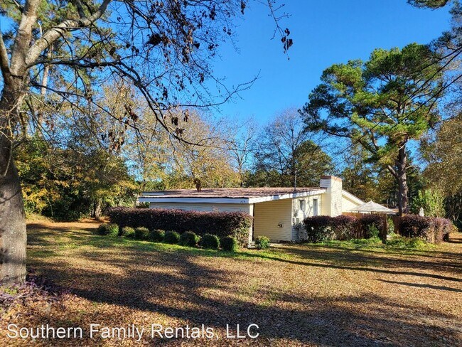 Building Photo - 4 br, 2 bath House - 419 Airport Rd