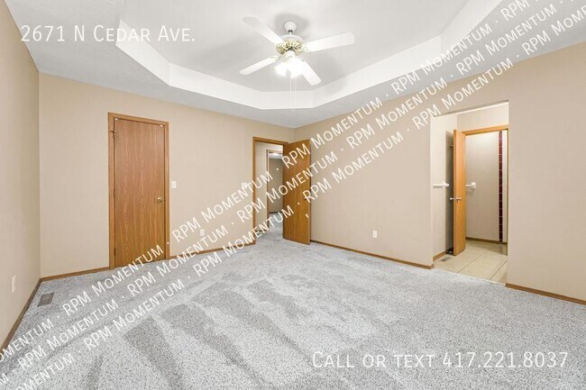 Foto del edificio - 2671 Cedar Ave