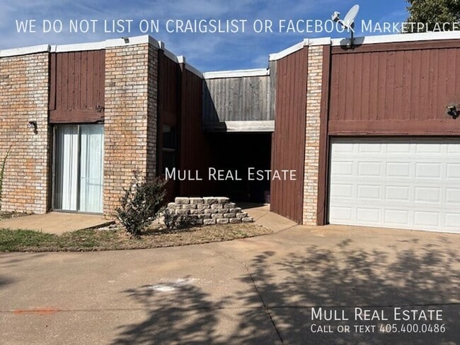 Photo - 2824 Silvertree Dr House