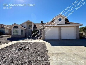 Building Photo - 904 Stagecoach Dr