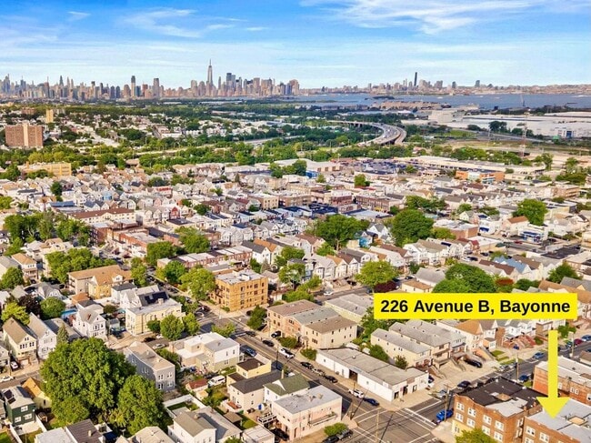 Building Photo - 226 Avenue B