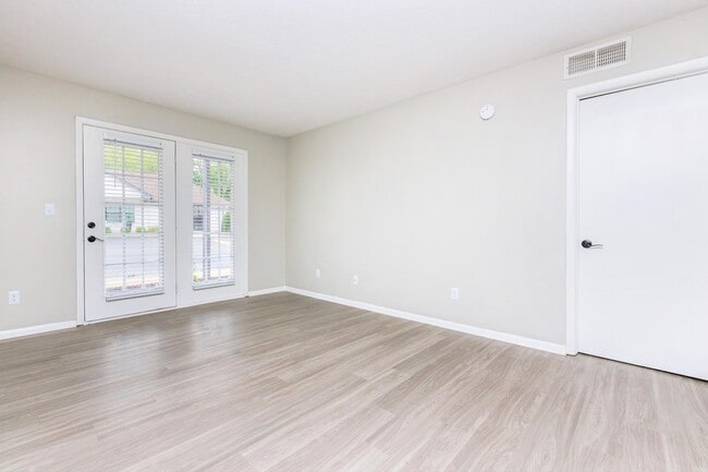 Building Photo - The Roosevelt Apartment Homes