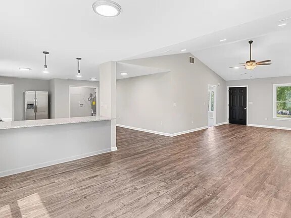 Building Photo - 205 Wynn Rd