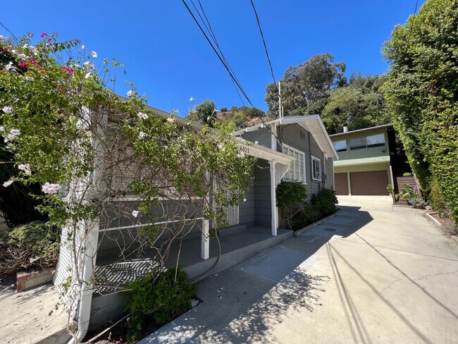 Property overview - 6121 Glen Alder St