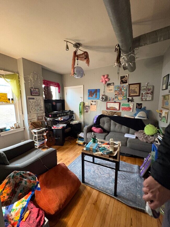 Foto del edificio - 839 N Ashland Ave